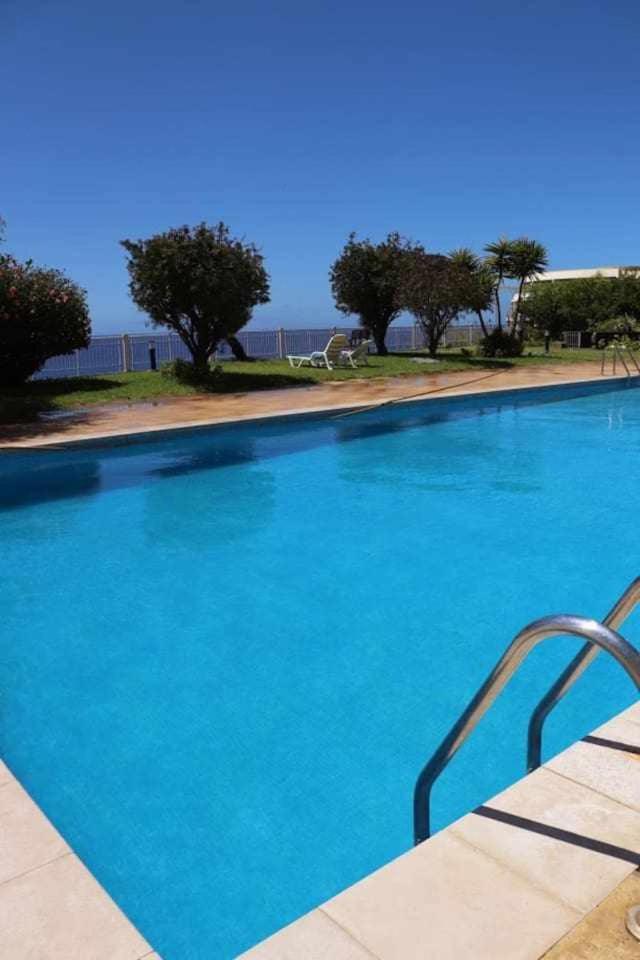 Cliff View III - Sea View + Pool + Wifi Appartement Funchal  Buitenkant foto